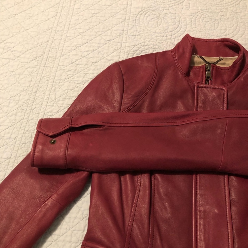 Banana Republic leather jacket. Size small. - Picture 5 of 14